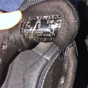 I’m selling Steeled Toe Womens shoes. Size 7. I’ve worn once.